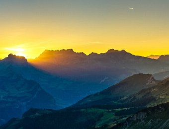 Fronalpstock-SO-Sunrise-02